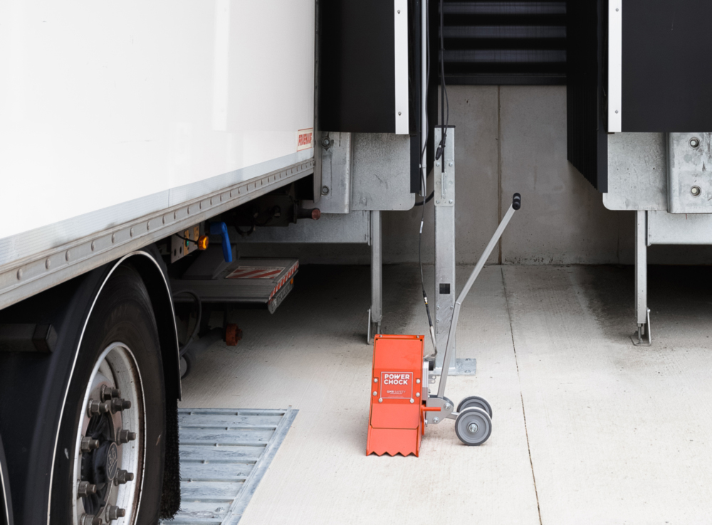 POWERCHOCK évite les accidents pendant les opérations aux quais de chargement