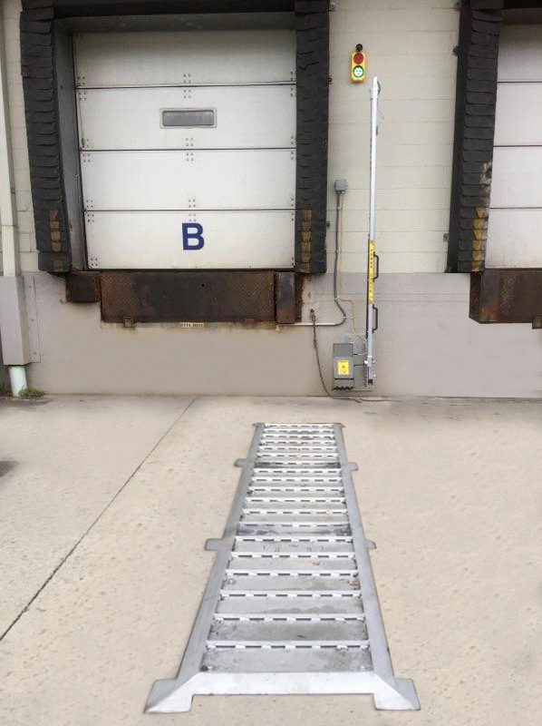 The winter adapted restraining plate of POWERCHOCK is a key element to cope with the snowplowing in colder regions