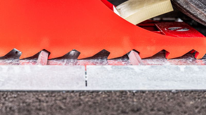 POWERCHOCK AUTO steel teeth restrained by ground plate